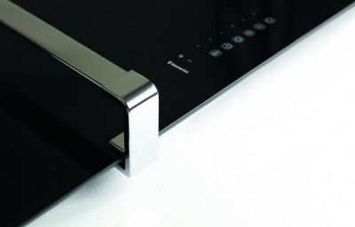 Электрический полотенцесушитель Lazzarini E-Mirrorr 700W черный прямой
